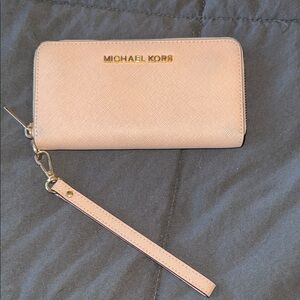 Michael Kors Blush Pink Wristlet
